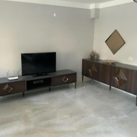 Luxury Z-Apart Family Homes 2 Bedrooms Wifi Near Metro Zeytinburnu อิสตันบูล ภายนอก รูปภาพ