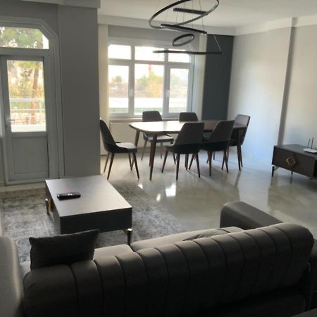 Luxury Z-Apart Family Homes 2 Bedrooms Wifi Near Metro Zeytinburnu อิสตันบูล ภายนอก รูปภาพ