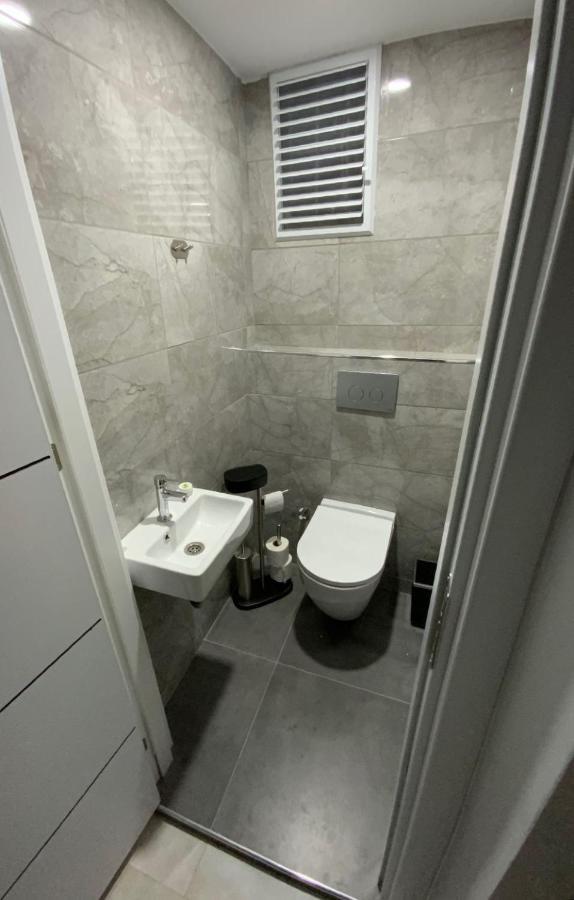 Luxury Z-Apart Family Homes 2 Bedrooms Wifi Near Metro Zeytinburnu อิสตันบูล ภายนอก รูปภาพ
